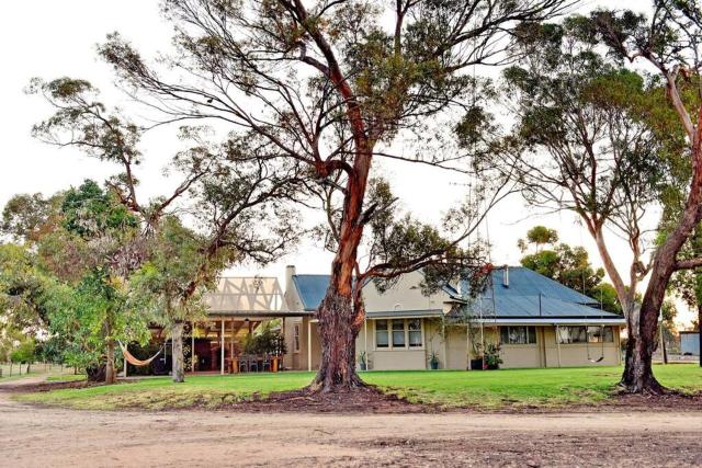 The Jetty House - Lake Frontage Barmera Riverland