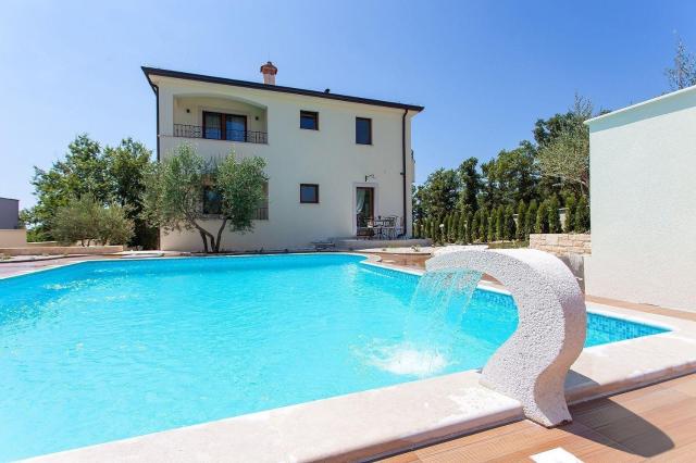 Ferienwohnung Birikina 2 mit Pool bei Porec