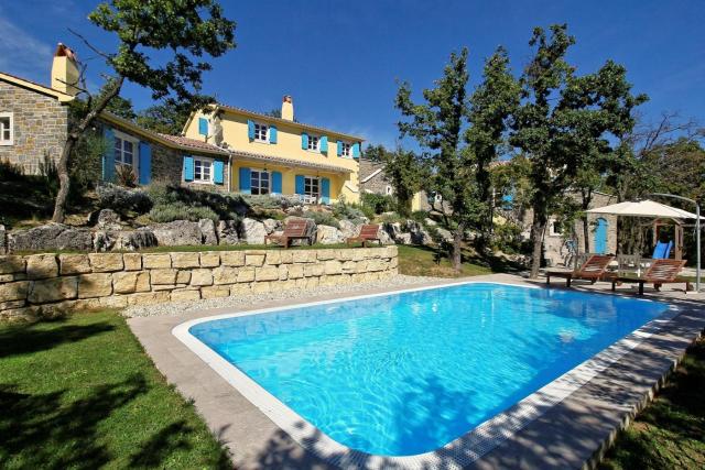 Family Villa Dvori for 12 Persons with Pool in the Heart of Istria