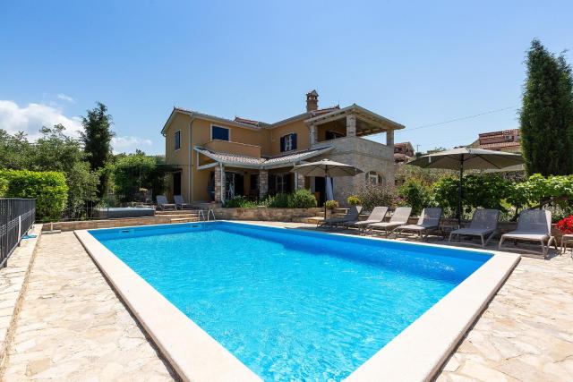 Beautiful villa Salvea with pool in Porec