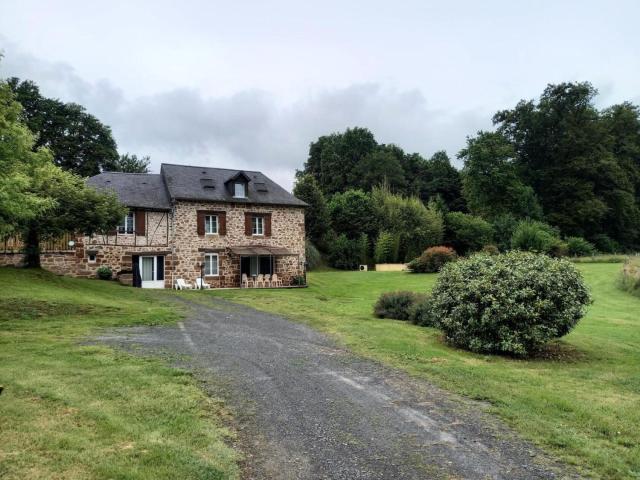 Gîte de France à Saint-Bonnet-la-Rivière 3 épis - Gîte de France 8 personnes 984