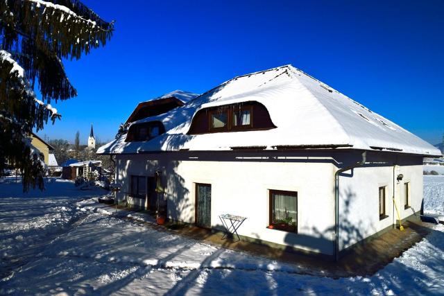 Ferienwohnungen Presslauer Mori - Haus Irmgard