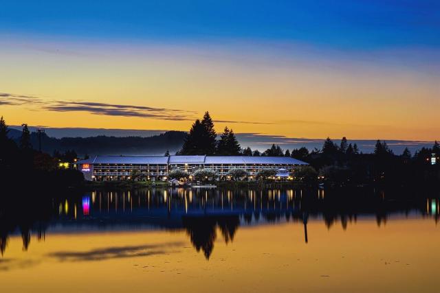 Inn on Long Lake