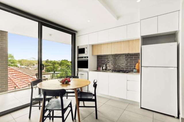 Modern 2BD in Trendy Inner West