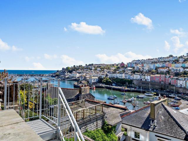 3 bed in Brixham BX038