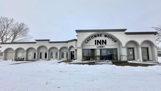 Lacombe Motor Inn