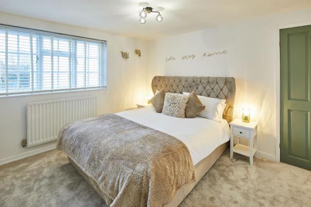 Host & Stay - Bentley Wynd