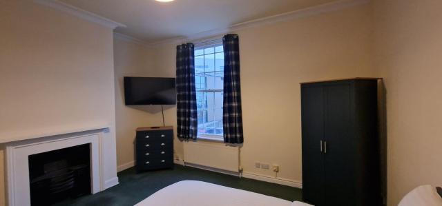 ROOMS in WAKEFIELD CITY CENTRE