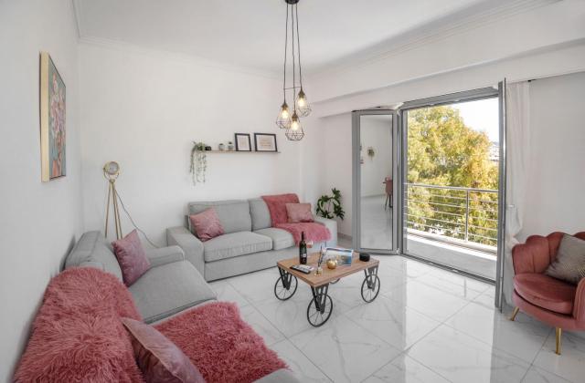 The central Glyfada apartments