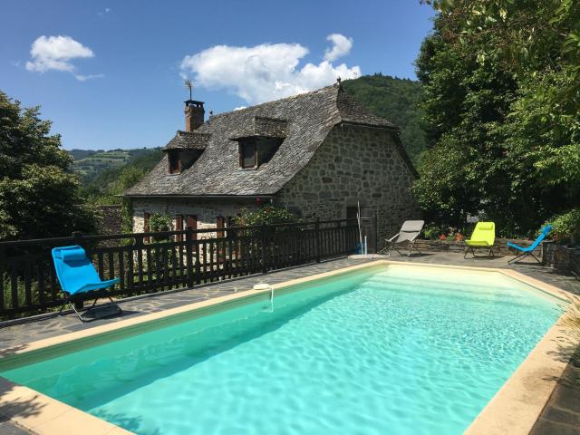 Maison Aveyron avec Piscine bord de Lac