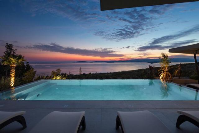 Luxury & Unique Villa Bevel House with sea view