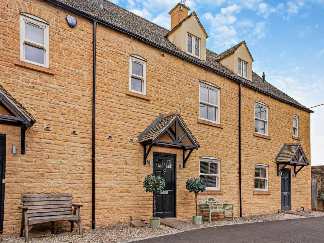 4 Bed in Bourton-on-the-Water 62039