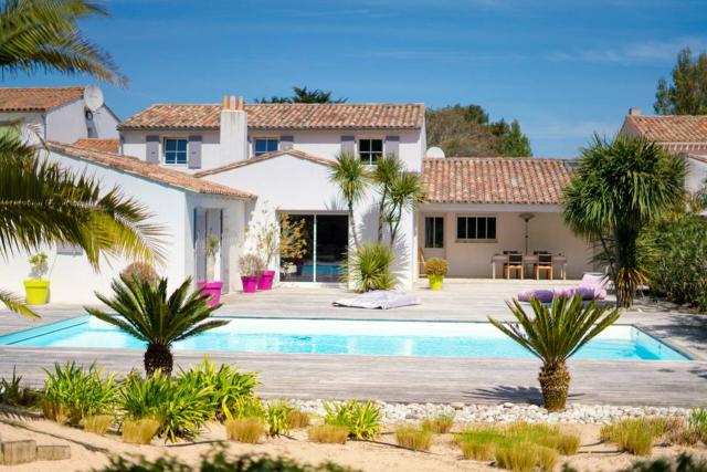 Maison au calme en lisière de forêt avec piscine chauffée