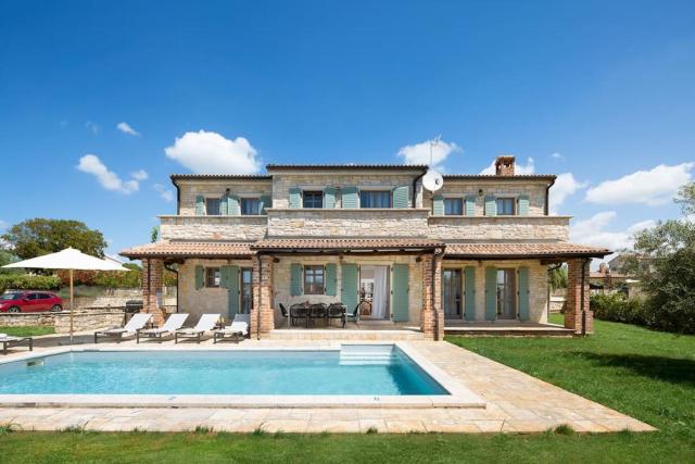 Rustic Villa Ruta with a pool in Istria