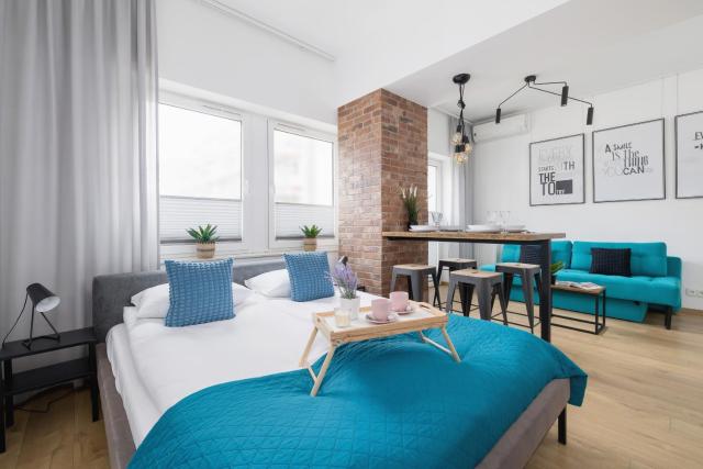 Turquoise Studio with Balcony & Air Conditioning Kraków by Noclegi Renters