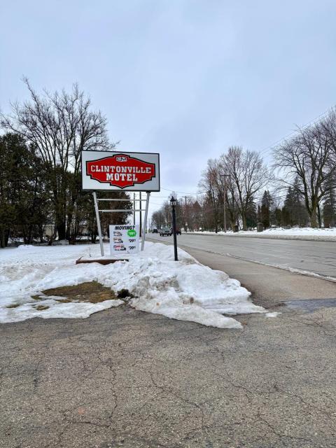 Clintonville Motel