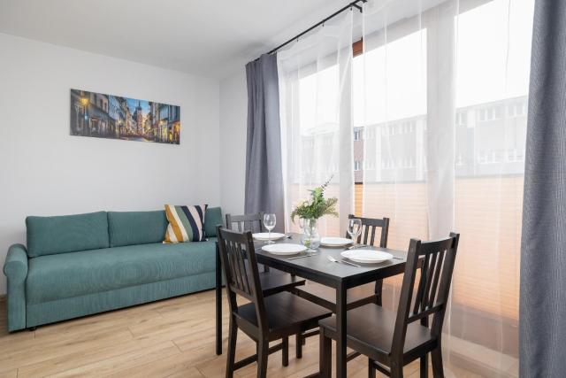 Stylish Apartment with Balcony & Parking Cracow by Noclegi Renters