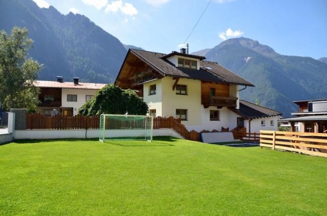 Großzügiges Appartment mit Balkon im Herzen von Tirol