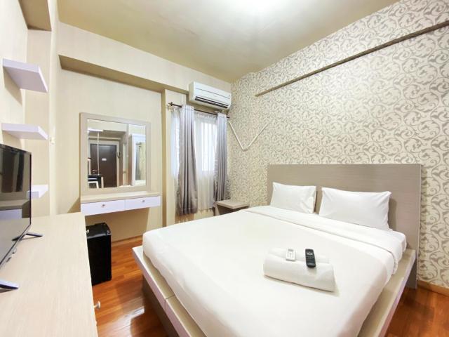 Relaxing Studio Room at Suites @Metro Apartment By Travelio