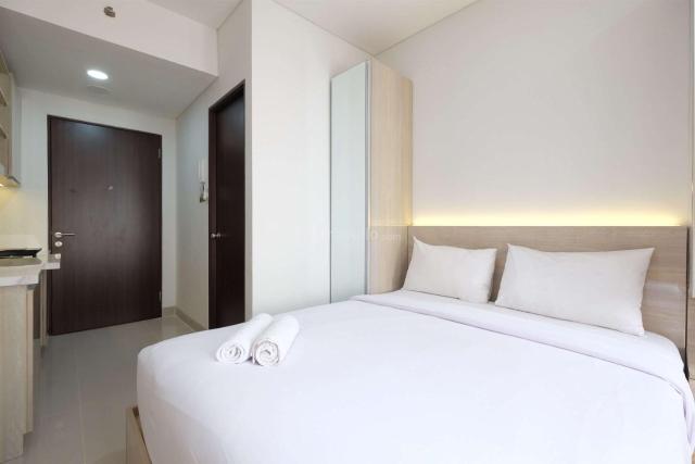 Cozy and Restful Studio at Transpark Cibubur Apartment By Travelio