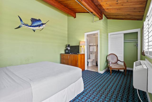 Oceanfront Inn, Inlet View Room, King Bed, #14