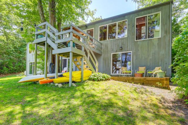 Pocasset River Access Spacious Getaway with Views!