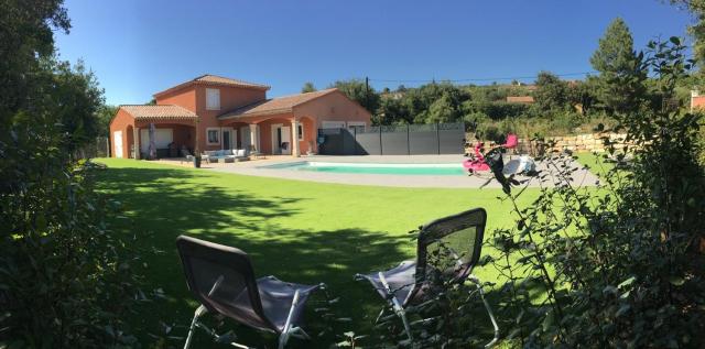 Chambre privée indépendante au cœur du Luberon