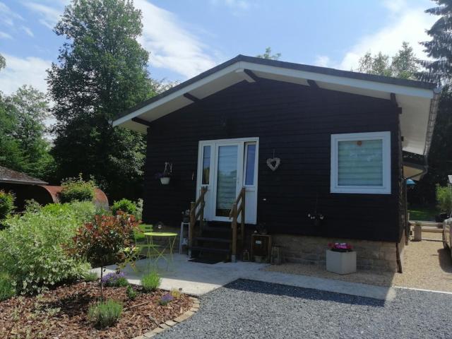 Nice chalet by the woods in Saint L ger