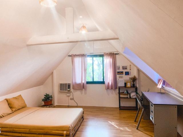 Cozy Attic Studio