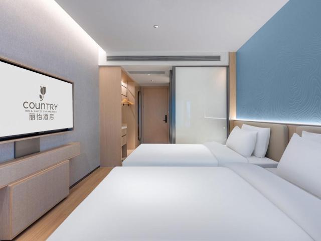 Country Inn & Suite by Radisson, Chongqing Liberation Monument Hongya Cave