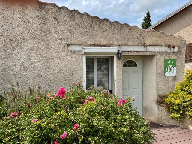 Gîte chaleureux avec terrasse près de Nancy, parking privé, à proximité de festivals et nature - FR-1-584-9