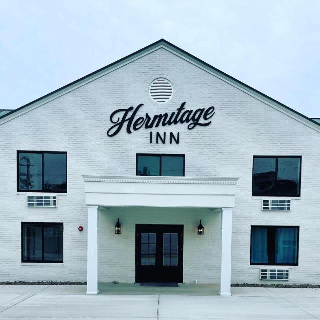 The Hermitage Inn and Taphouse