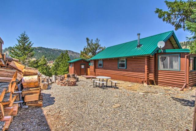 Charming Montana Retreat with Mountain Views!