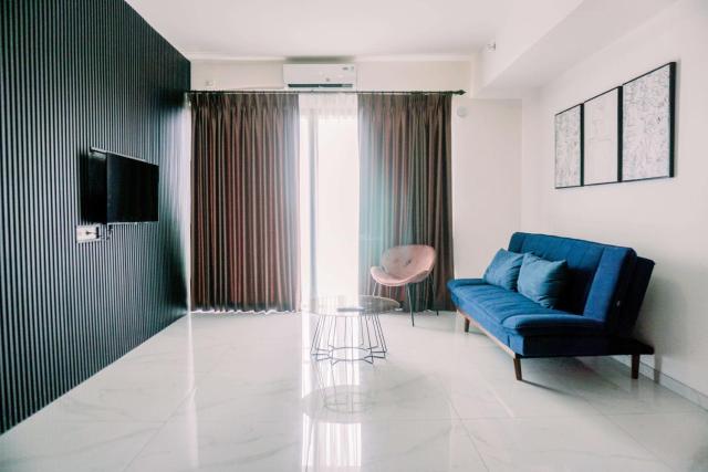 Wonderful and Homey 3BR Sky House BSD Apartment By Travelio