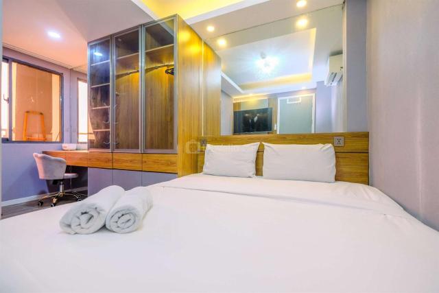 Comfort Stay 2BR at Daan Mogot City Apartment By Travelio