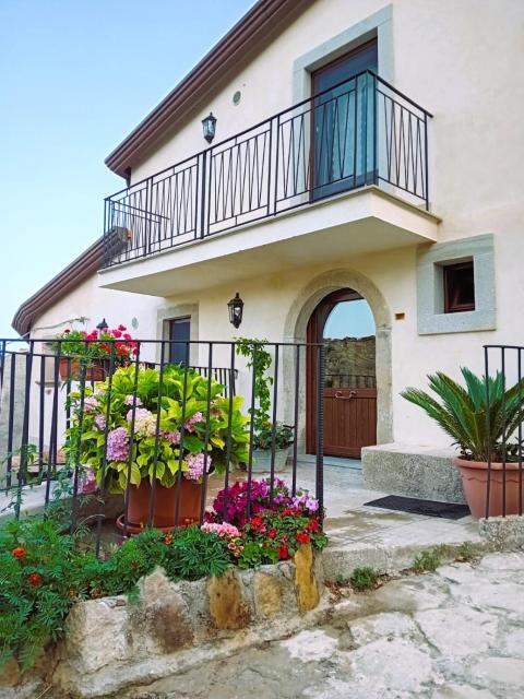 Albergo Diffuso Montalbano Borgo Antico - La Casetta del Vento