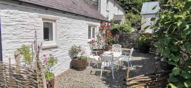 Blaenfforest Rose Cottage Newcastle Emlyn