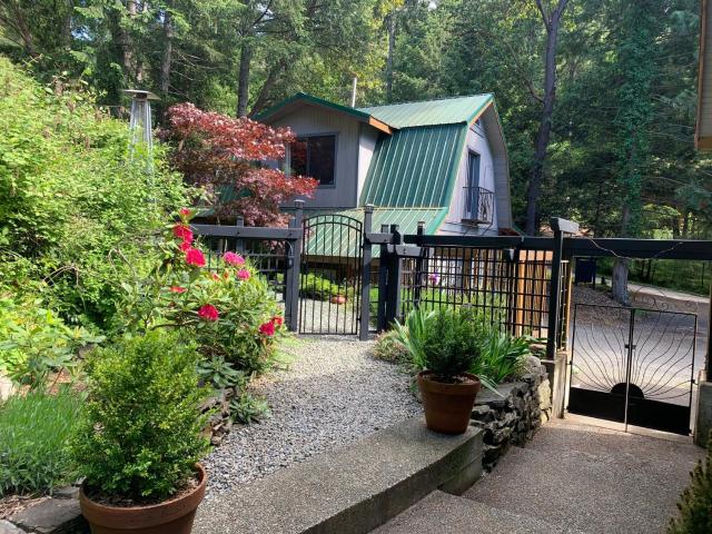 Salt Spring Carriage House B&B