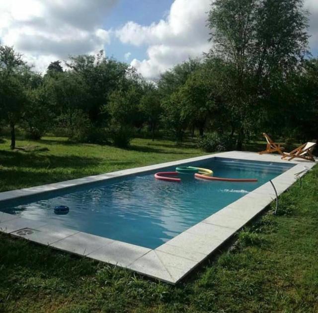 CASALINDA EN LA MONTAÑA CON PISCINA y WIFI