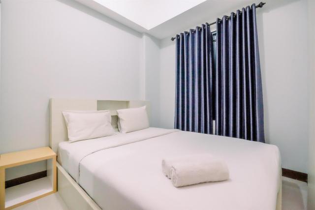 Well Furnished and Comfy 2BR at Royal Heights Apartment By Travelio