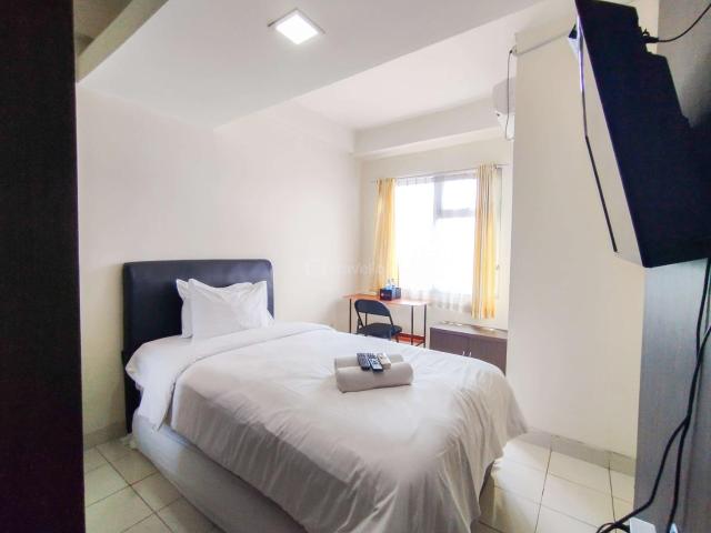 Modern Studio Design at Harvard Jatinangor Apartment By Travelio