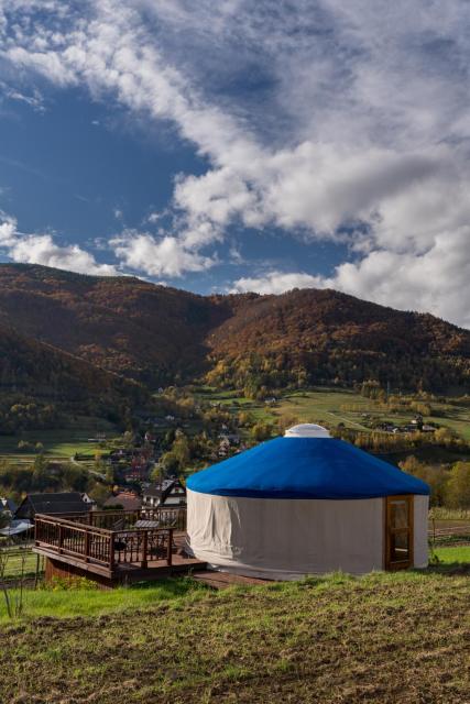 GÓRSKI GLAMPING - Całoroczne jurty z widokiem