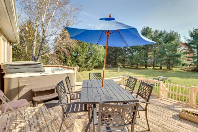 Spacious Poconos Retreat with Deck and Private Hot Tub