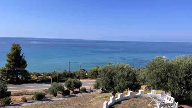 kaloutsikos sea view house