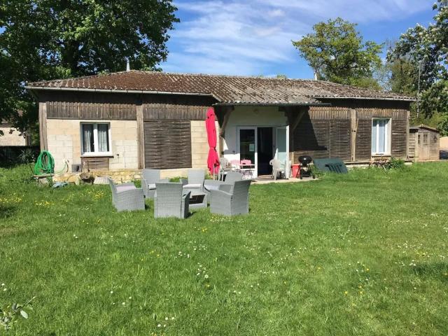 Studio charmant a Poligny de 80 m² avec vue sur jardin