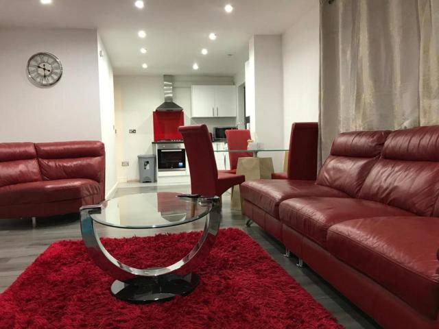 Inviting 2-Bed fully Furnished House-High Wycombe