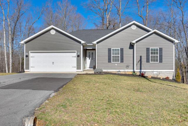 Lovely Scottsville Home, Minutes to Bowling Green