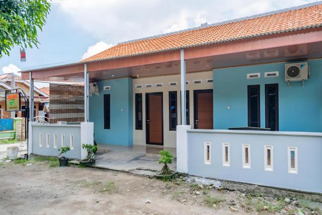 OYO 93741 Ayna Kost Syariah