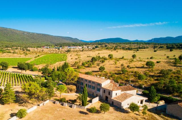 Les gites at Domaine les Caizergues