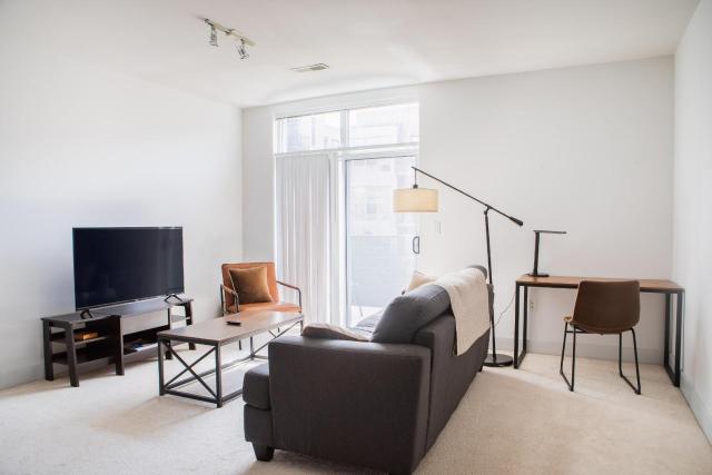 Flexhome Third Ward 1BR J2 with Gym and Balcony